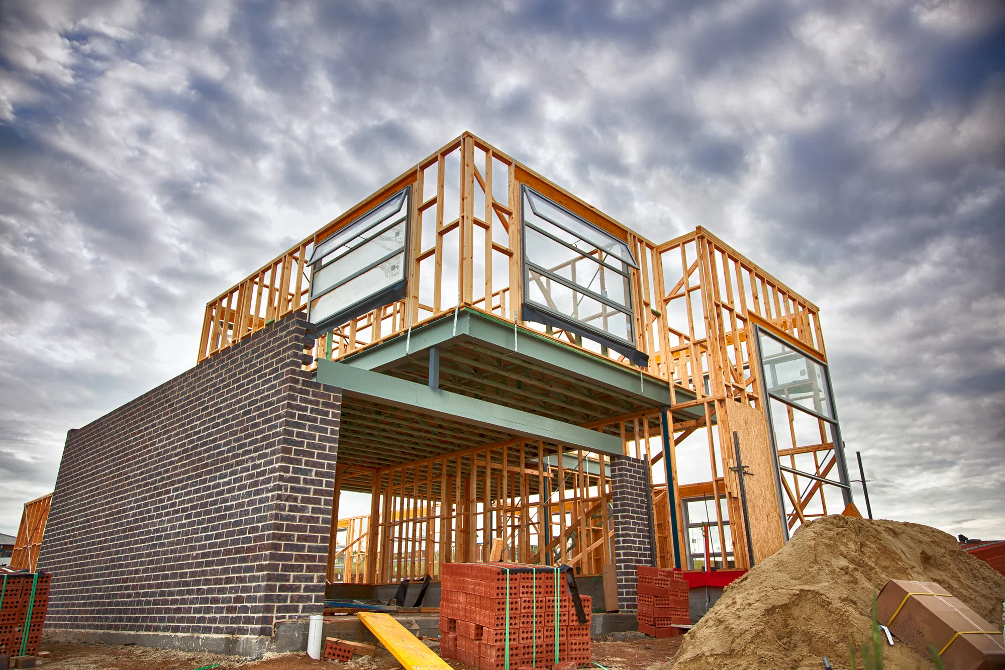 Efficiency and Quality: The Benefits of Hiring Residential Construction Services